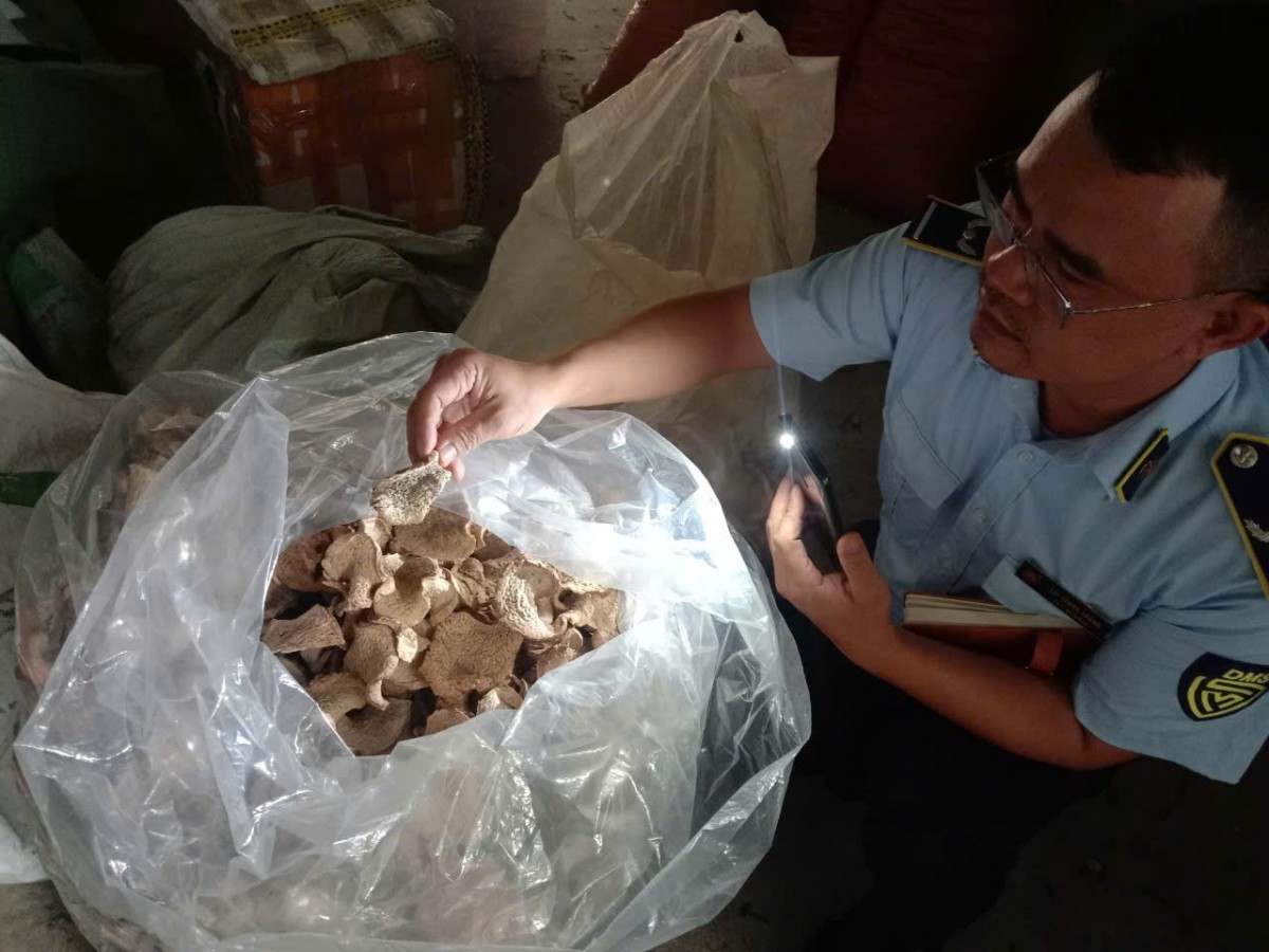 Lai Châu: Xử phạt chủ tài khoản facebook bán hàng không rõ nguồn gốc xuất xứ Lai Châu: Xử phạt chủ tài khoản facebook bán hàng không rõ nguồn gốc xuất xứ