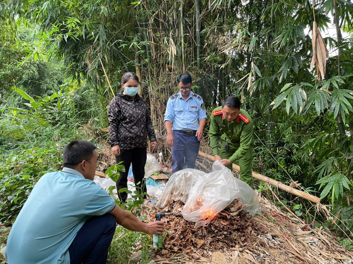 Lai Châu: Xử phạt chủ tài khoản facebook bán hàng không rõ nguồn gốc xuất xứ Lai Châu: Xử phạt chủ tài khoản facebook bán hàng không rõ nguồn gốc xuất xứ