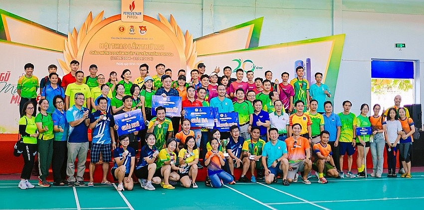 Bế mạc và trao giải cho các VĐV và các đội thi đấu đạt giải cao tại Hội thao Bế mạc và trao giải cho các VĐV và các đội thi đấu đạt giải cao tại Hội thao