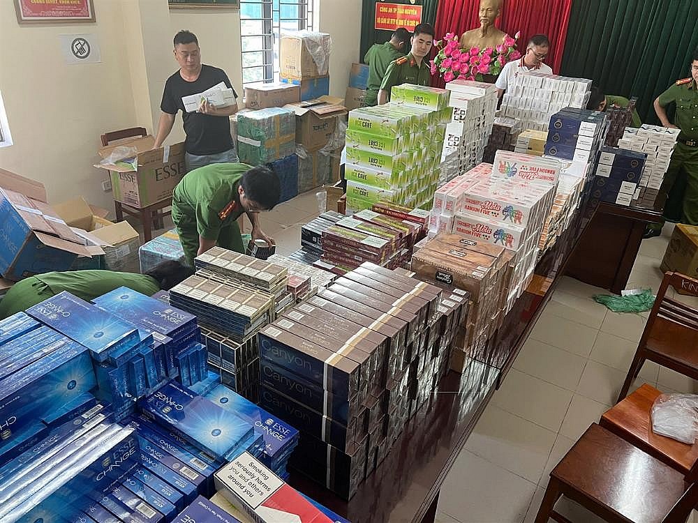 thuốc lá điếu vẫn là mặt hàng được buôn lậu nhiều do mức siêu lợi nhuận và việc vận chuyển dễ dàng thuốc lá điếu vẫn là mặt hàng được buôn lậu nhiều do mức siêu lợi nhuận và việc vận chuyển dễ dàng