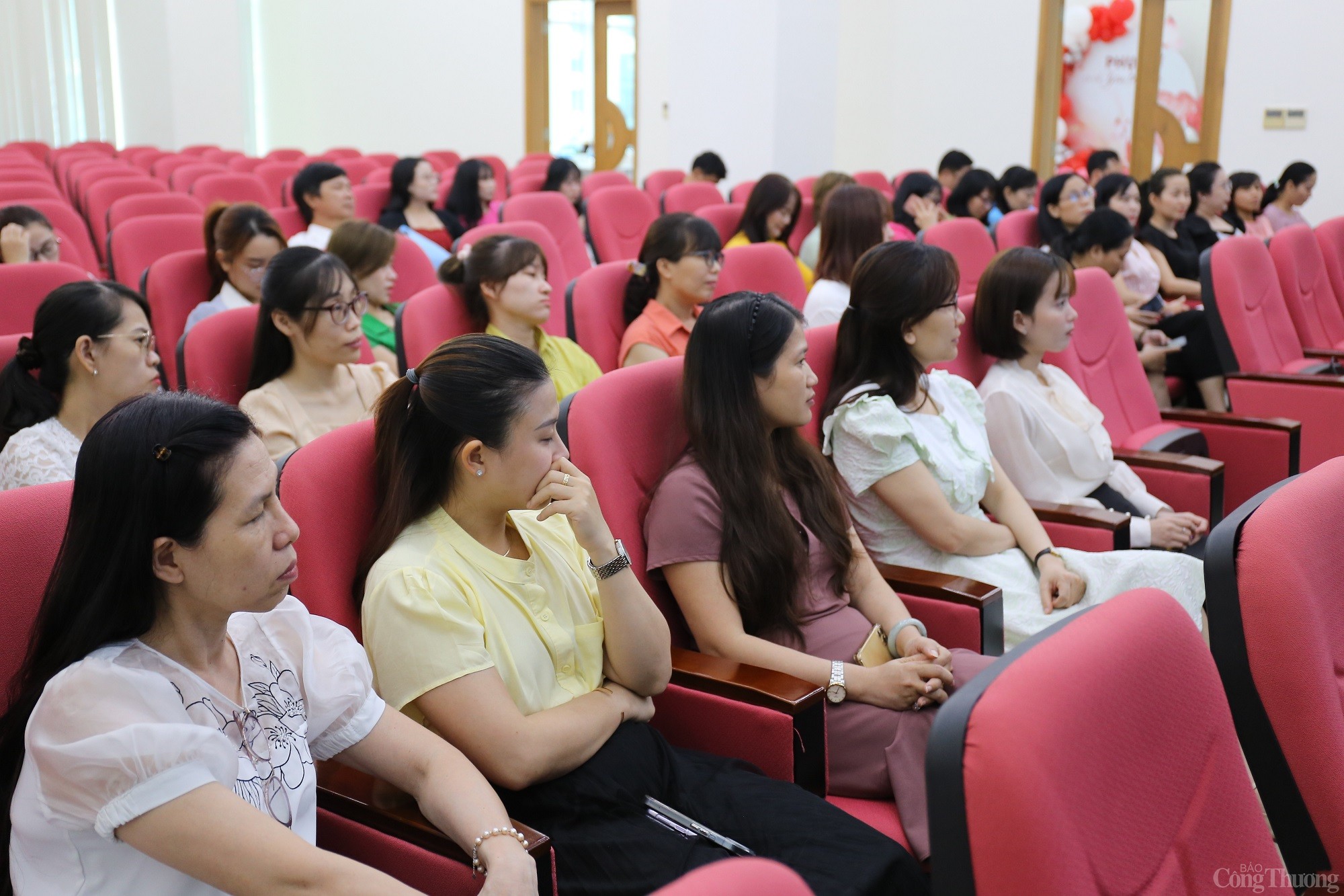 Các cơ quan đại diện Bộ Công Thương phía Nam kỷ niệm 94 năm ngày Phụ nữ Việt Nam 20/10