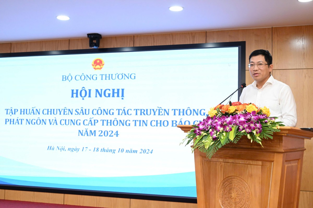 Ông Lưu Đình Phúc – Cục trưởng Cục Báo chí, Bộ Thông tin và Truyền thông Ông Lưu Đình Phúc – Cục trưởng Cục Báo chí, Bộ Thông tin và Truyền thông