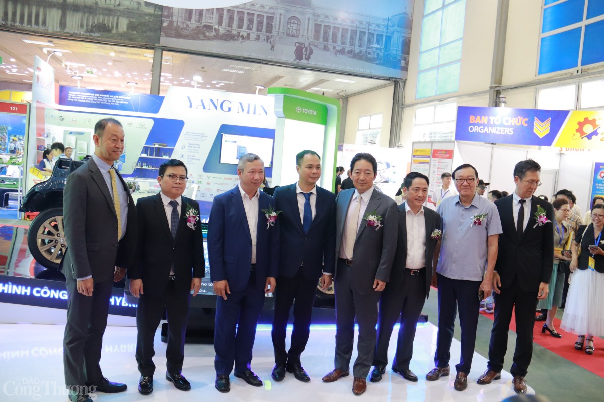 Khai mạc Triển lãm Quốc tế về công nghiệp hỗ trợ và chế biến chế tạo Việt Nam - VIMEXPO 2024 Khai mạc Triển lãm Quốc tế về công nghiệp hỗ trợ và chế biến chế tạo Việt Nam   VIMEXPO 2024