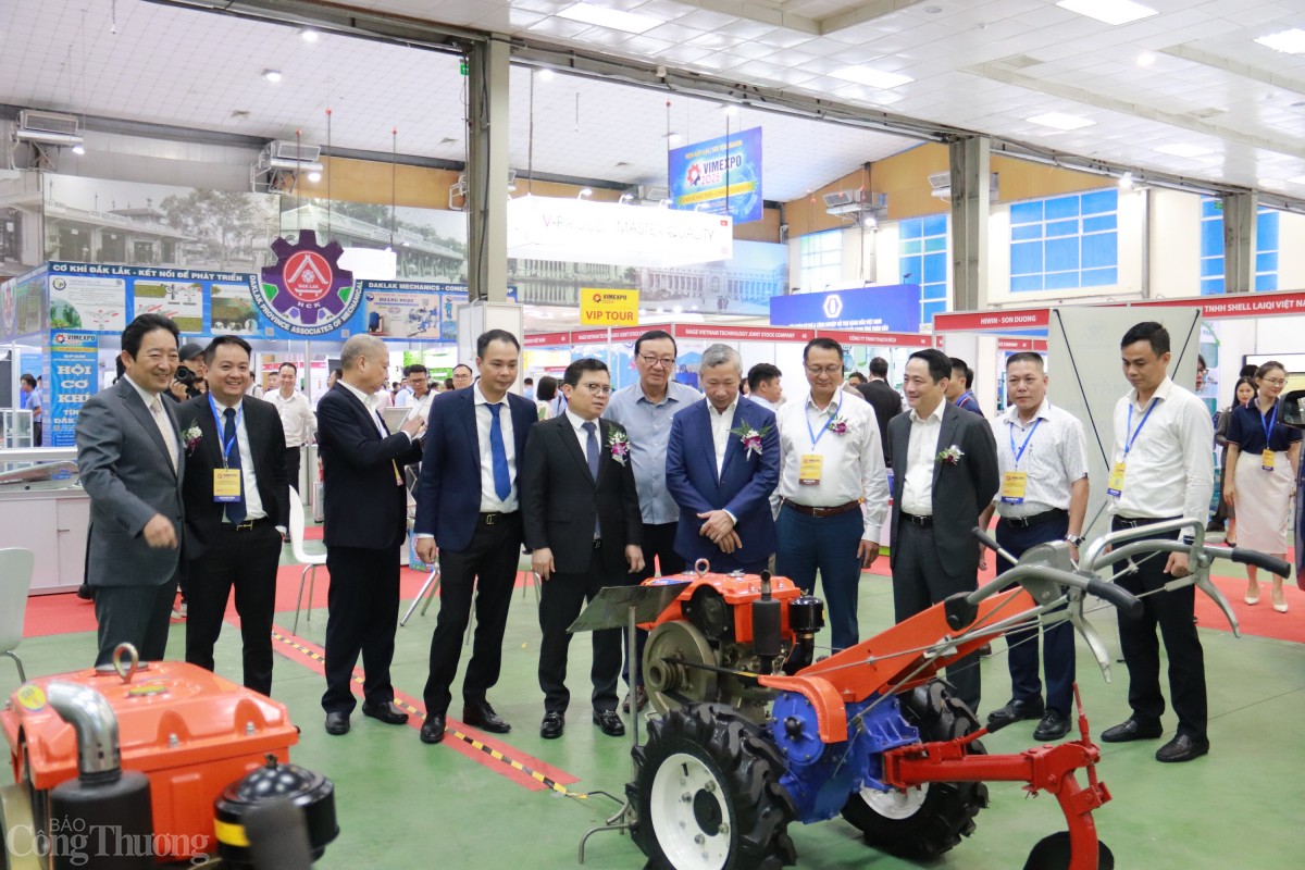 Khai mạc Triển lãm Quốc tế về công nghiệp hỗ trợ và chế biến chế tạo Việt Nam - VIMEXPO 2024 Khai mạc Triển lãm Quốc tế về công nghiệp hỗ trợ và chế biến chế tạo Việt Nam   VIMEXPO 2024