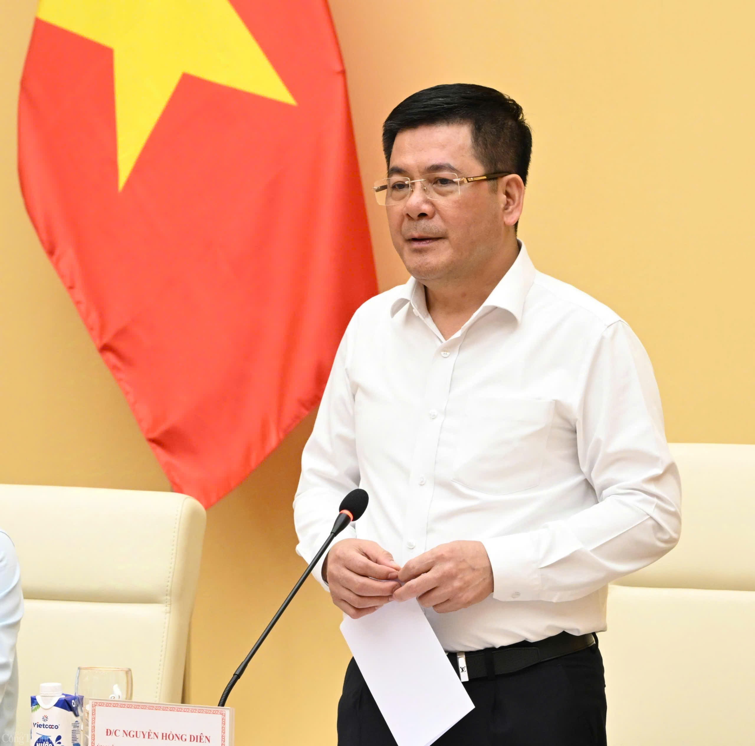 Bộ Công Thương họp trực tuyến với các địa phương về dự án điện Bộ Công Thương họp trực tuyến với các địa phương về dự án điện