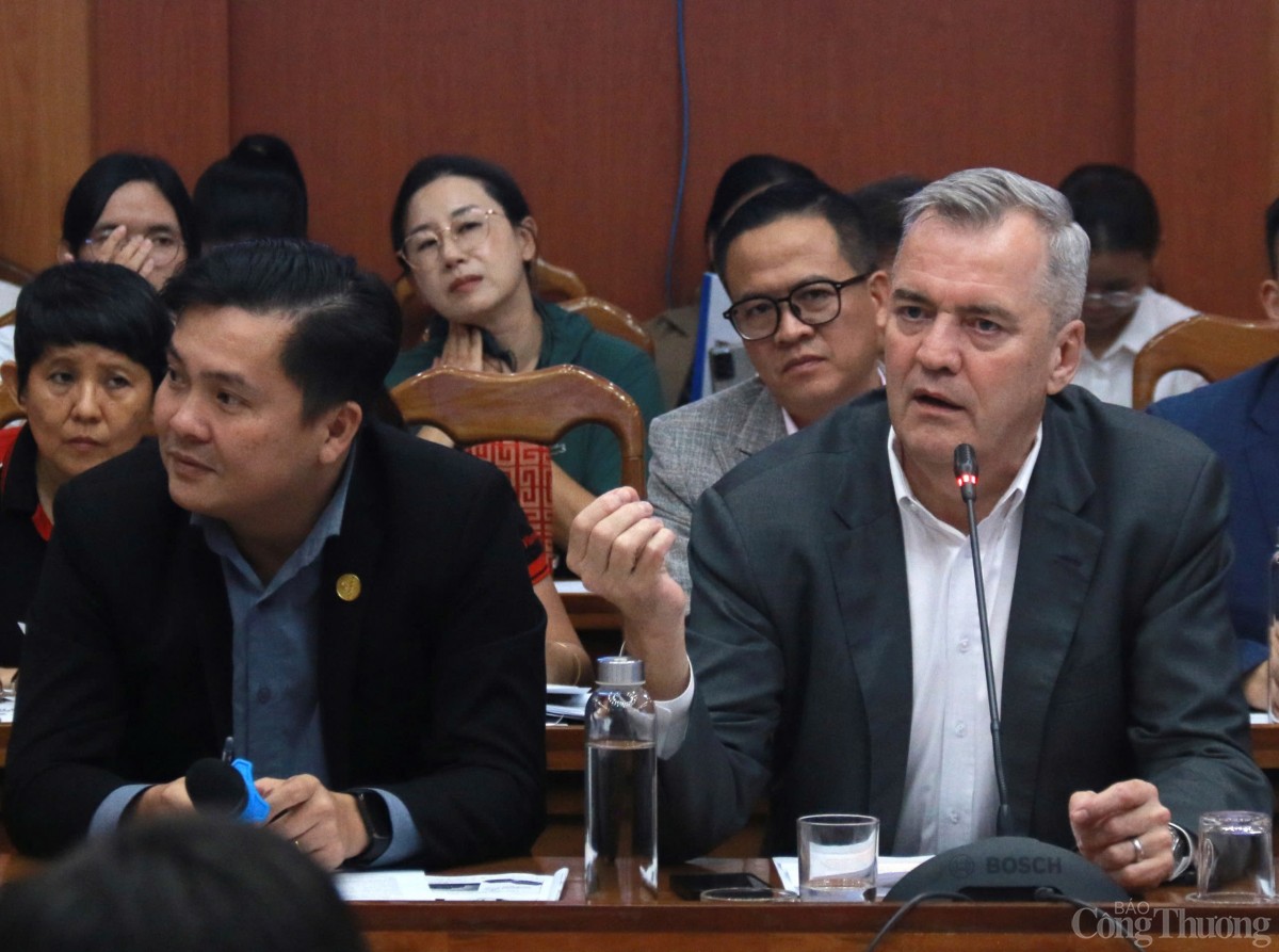 Các nhà đầu tư vốn FDI phát biểu tại chương trình Các nhà đầu tư vốn FDI phát biểu tại chương trình