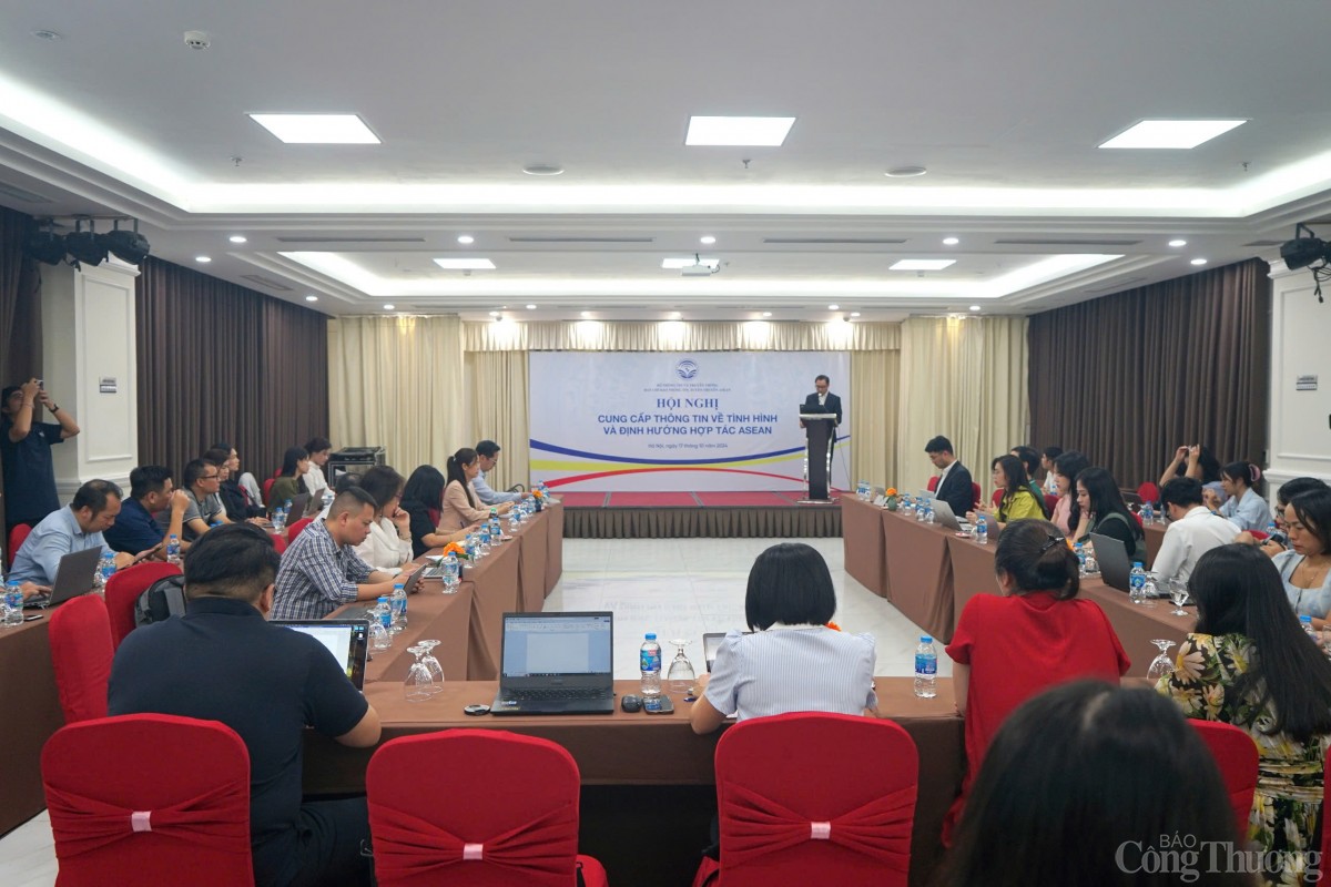 Hội nghị tập huấn, cung cấp thông tin về tình hình và định hướng hợp tác ASEAN