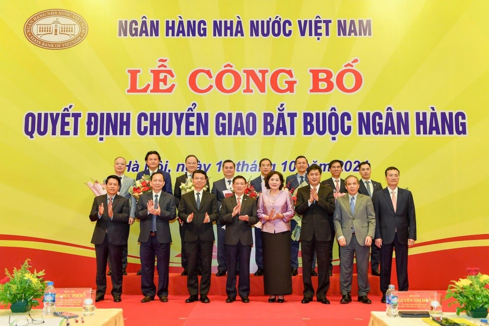 Chính thức chuyển giao bắt buộc CB cho Vietcombank và Oceanbank cho MB