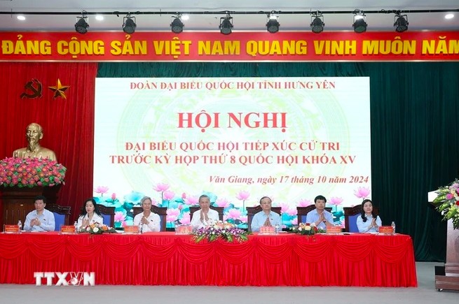 Tổng Bí thư, Chủ tịch nước Tô Lâm cùng Đoàn đại biểu Quốc hội tỉnh Hưng Yên dự Hội nghị. (Ảnh: Trí Dũng/TTXVN) Tổng Bí thư, Chủ tịch nước Tô Lâm cùng Đoàn đại biểu Quốc hội tỉnh Hưng Yên dự Hội nghị. (Ảnh: Trí Dũng/TTXVN)