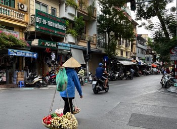 Người lao động có thu nhập thấp cần đảm bảo những tiêu chí nào?