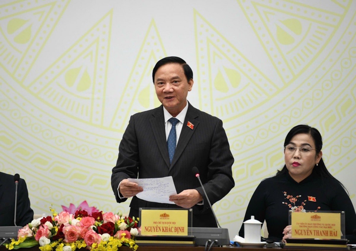 Phó Chủ tịch Quốc hội Nguyễn Khắc Định trả lời báo chí Phó Chủ tịch Quốc hội Nguyễn Khắc Định trả lời báo chí