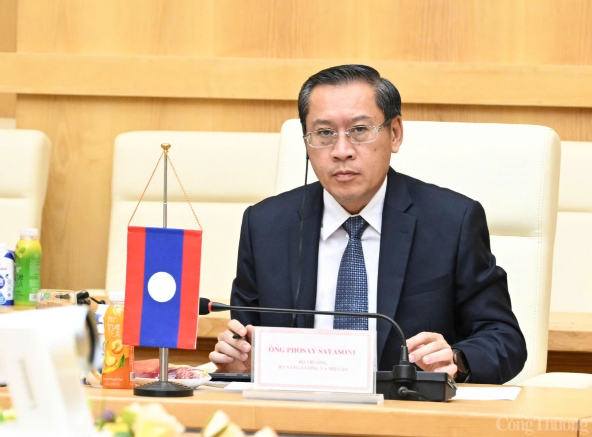 Bộ trưởng Bộ Công Thương Nguyễn Hồng Diên hội đàm với Bộ trưởng Bộ Năng lượng và Mỏ Lào Bộ trưởng Bộ Công Thương Nguyễn Hồng Diên hội đàm với Bộ trưởng Bộ Năng lượng và Mỏ Lào