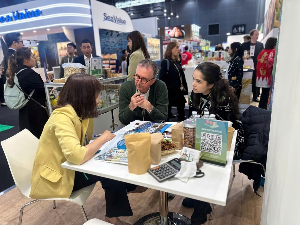 Hội chợ Quốc tế Công nghiệp thực phẩm Sial Paris 2024 là cơ hội để nông sản Việt Nam vươn xa tới đông đảo người tiêu dùng tại thị trường Pháp. Hội chợ Quốc tế Công nghiệp thực phẩm Sial Paris 2024 là cơ hội để nông sản Việt Nam vươn xa tới đông đảo người tiêu dùng tại thị trường Pháp.