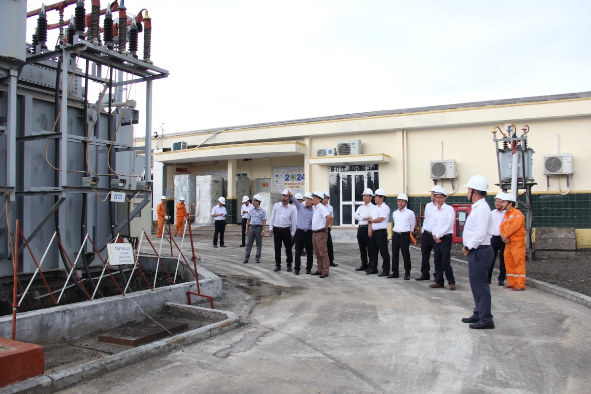 Lãnh đạo EVNCPC kiểm tra tại TBA 110kV Diên Hồng