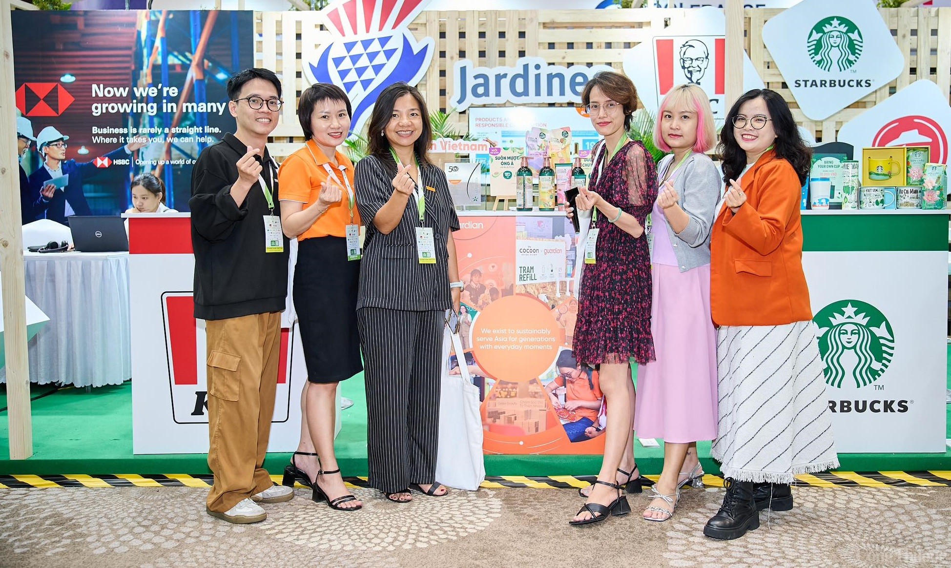 Hàng trăm gian hàng hội tụ tại Diễn đàn và Triển lãm Kinh tế Xanh - GEFE 2024