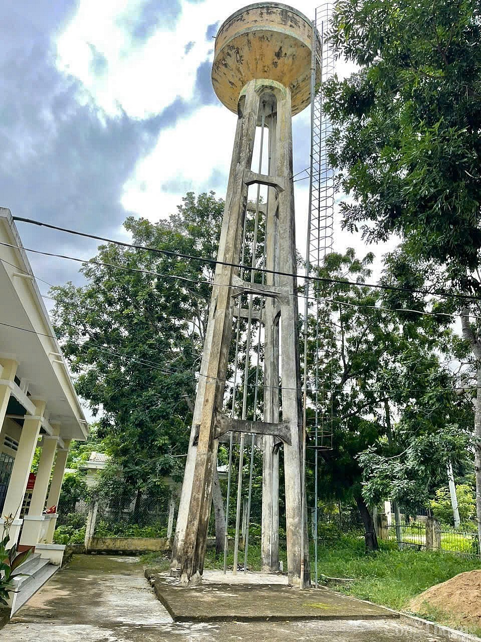 Gia Lai: Người dân khổ trăm bề vì nỗi lo khát nước sạch Gia Lai: Người dân khổ trăm bề vì nỗi lo khát nước sạch