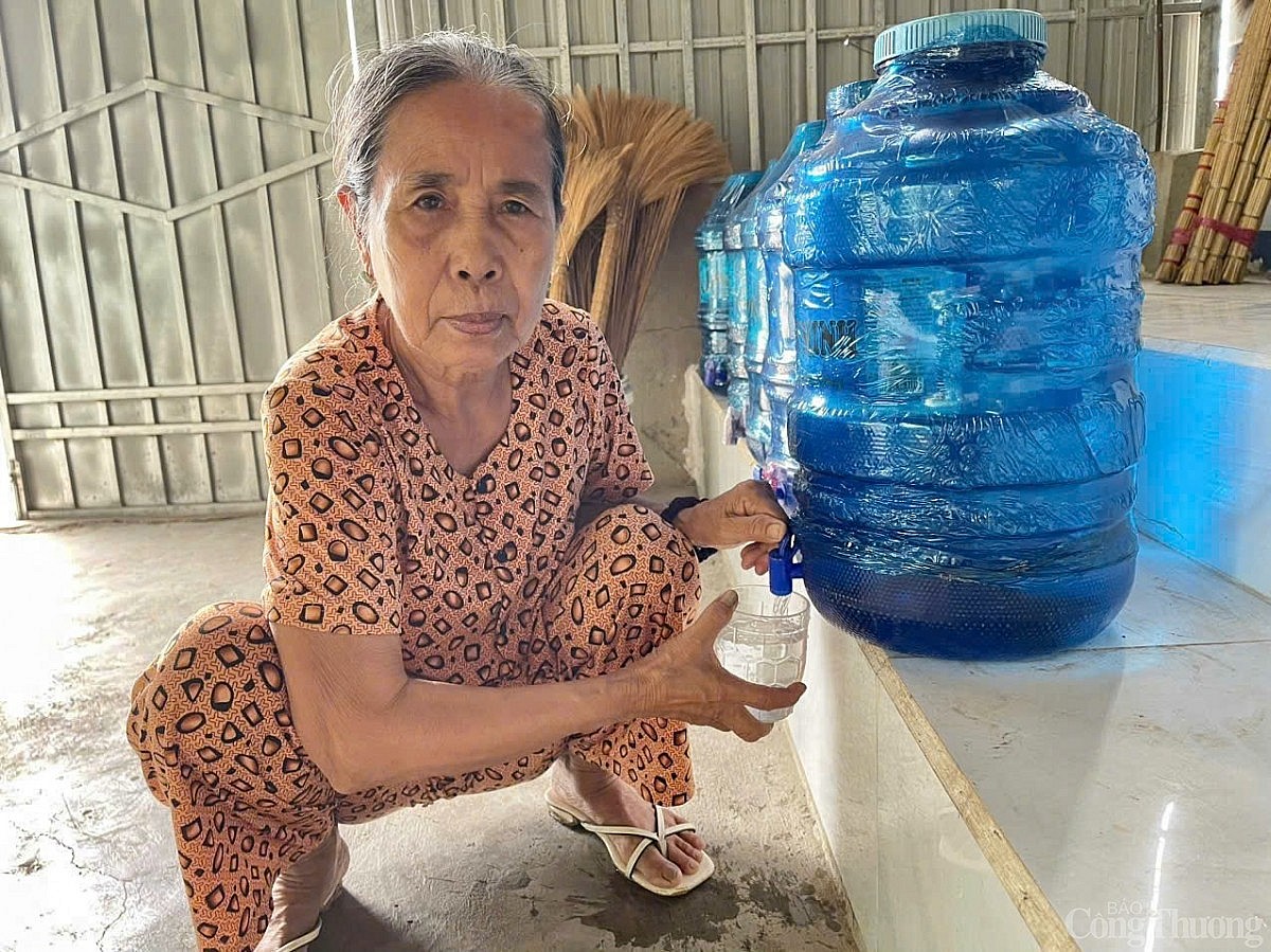 Gia Lai: Người dân khổ trăm bề vì nỗi lo khát nước sạch Gia Lai: Người dân khổ trăm bề vì nỗi lo khát nước sạch