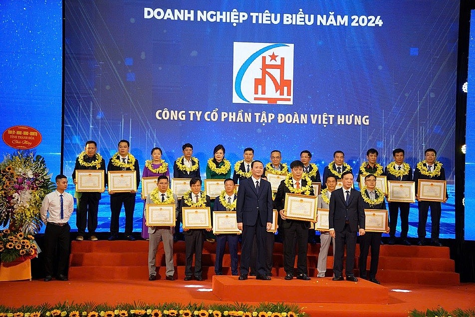 Việt Hưng Group - đổi mới sáng tạo, kiến tạo tương lai Việt Hưng Group - đổi mới sáng tạo, kiến tạo tương lai