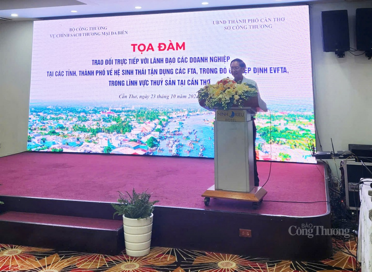 Ông Huỳnh Thanh Sử, Phó Giám đốc Sở Công thương TP Cần Thơ phát biểu tại hội nghị. Ảnh Ngân Nga Ông Huỳnh Thanh Sử, Phó Giám đốc Sở Công thương TP Cần Thơ phát biểu tại hội nghị. Ảnh Ngân Nga