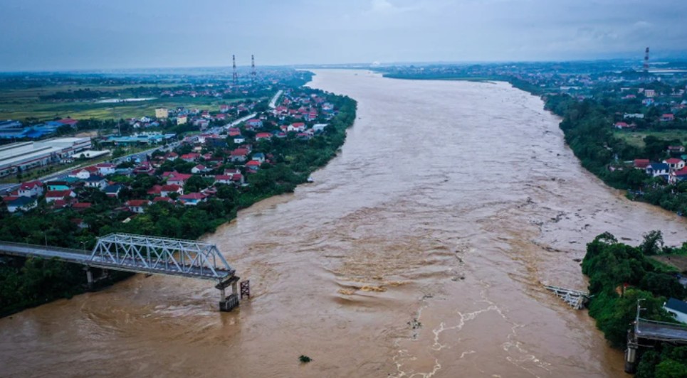 Phó Thủ tướng: Đưa cầu Phong Châu mới vào khai thác trong năm 2025 Phó Thủ tướng: Đưa cầu Phong Châu mới vào khai thác trong năm 2025