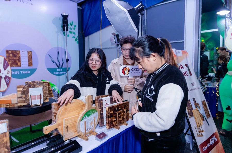 Thương mại điện tử Việt Nam kỳ vọng sẽ tiếp tục đột phá mạnh mẽ Thương mại điện tử Việt Nam kỳ vọng sẽ tiếp tục đột phá mạnh mẽ