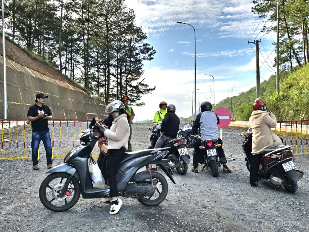 Căng thẳng vụ việc cưỡng chế hộ dân tái lấn chiếm đất tại Khu du lịch hồ Tuyền Lâm Đà Lạt