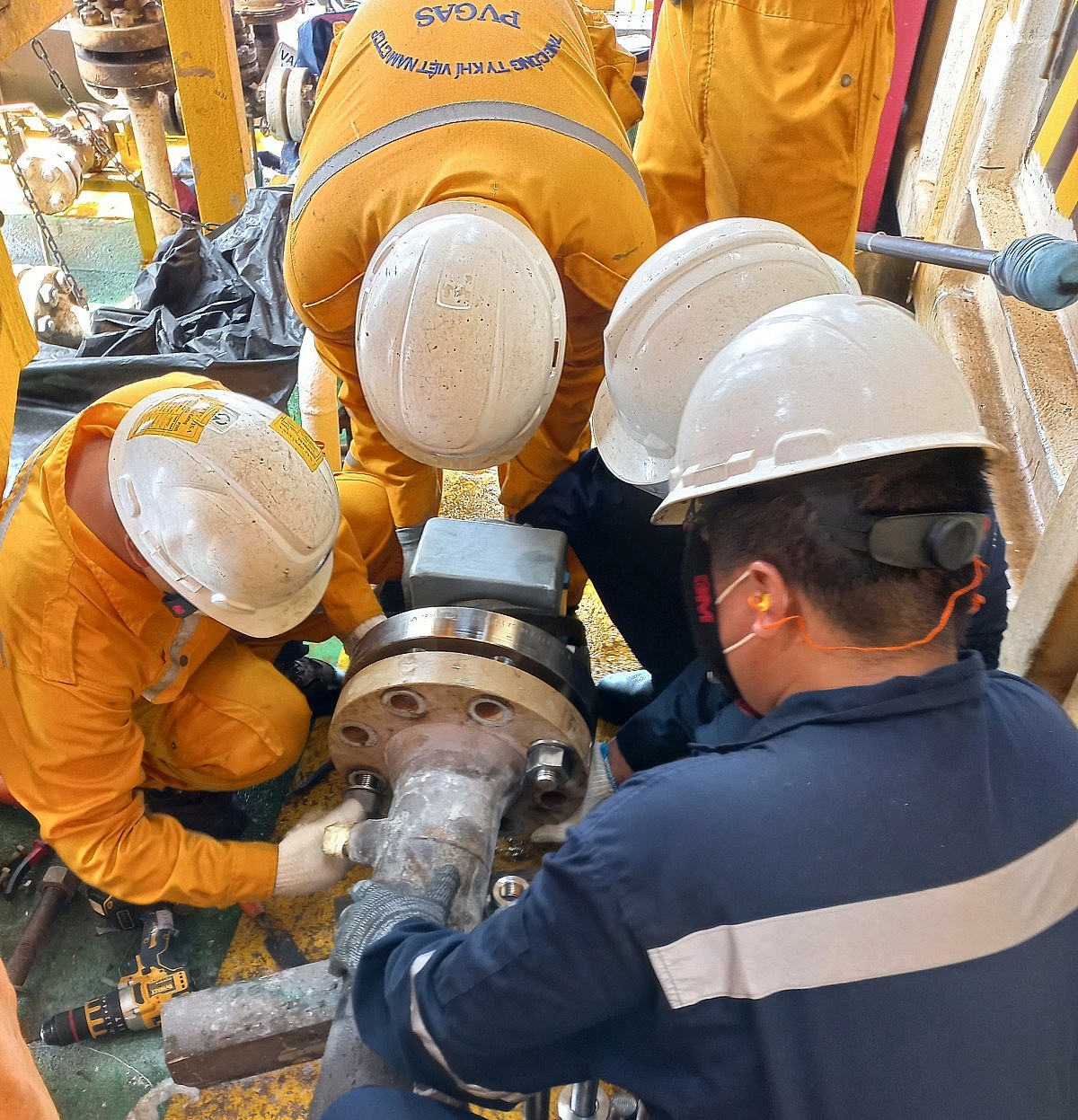 Công việc BDSC trong không gian hẹp Công việc BDSC trong không gian hẹp