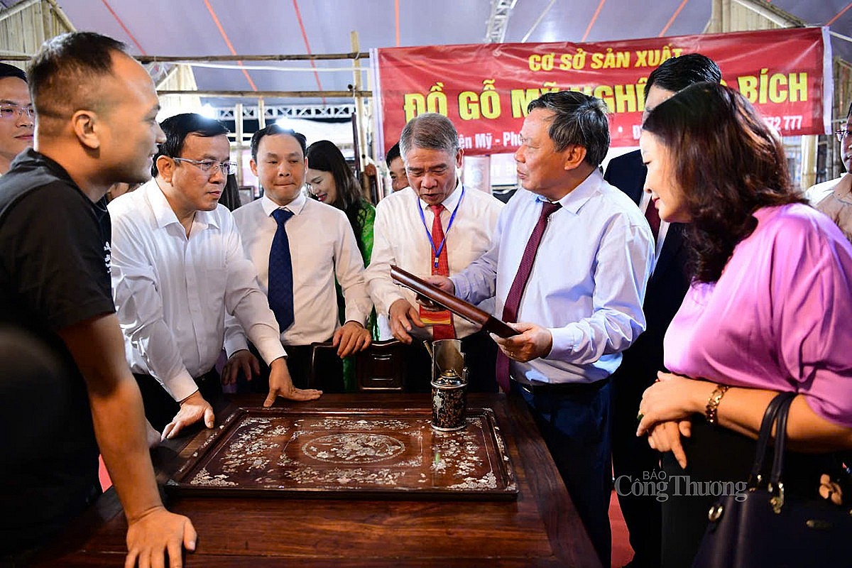 Hà Nội: Xúc tiến thương mại sản phẩm OCOP, thủ công mỹ nghệ huyện Phú Xuyên Hà Nội: Xúc tiến thương mại sản phẩm OCOP, thủ công mỹ nghệ huyện Phú Xuyên