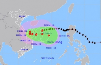 Tin khẩn cấp (cơn bão số 6) mới nhất chiều nay 26/10: Bão số 6 tăng cấp, tiến sát Đà Nẵng