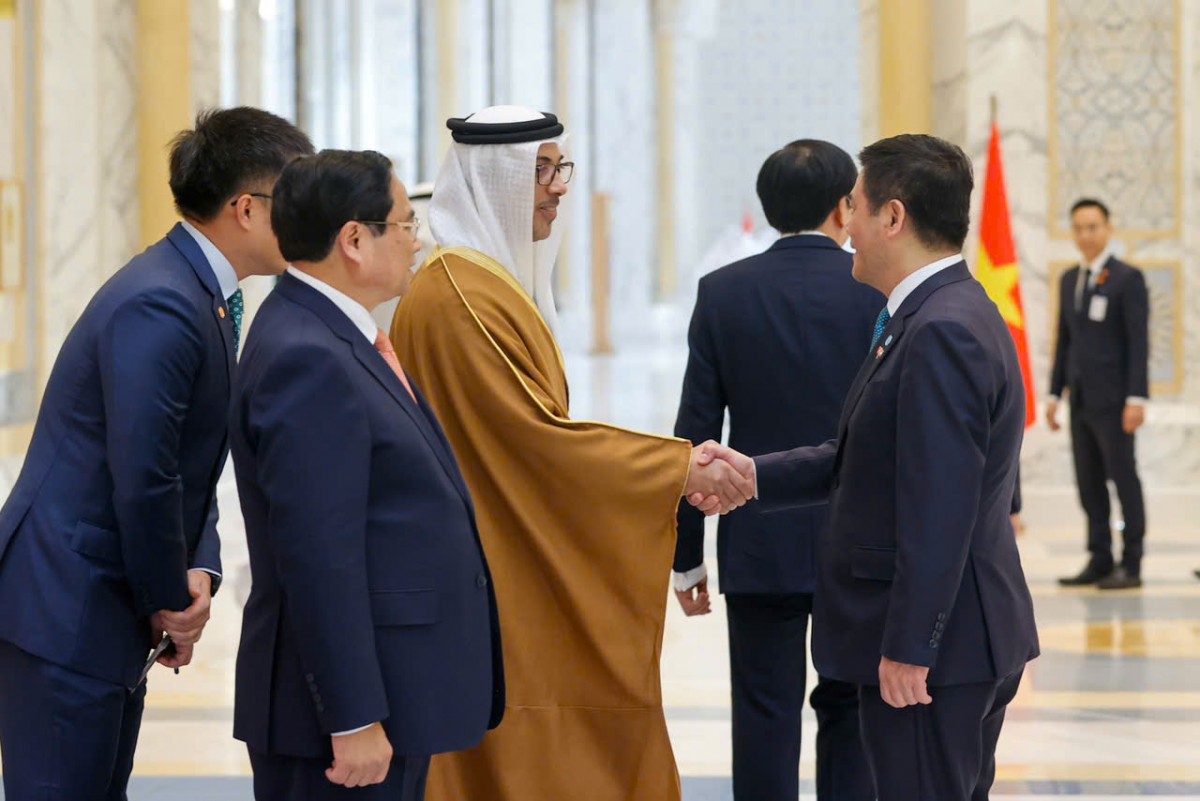 Lễ đón Thủ tướng Phạm Minh Chính thăm chính thức Các Tiểu Vương quốc Arab Thống nhất Lễ đón Thủ tướng Phạm Minh Chính thăm chính thức Các Tiểu Vương quốc Arab Thống nhất