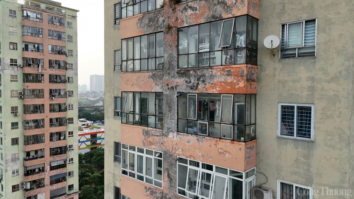 Hà Nội: Vì sao nhà tập thể, nhà tái định cư xuống cấp nhưng giá vẫn cao ngất ngưởng? Hà Nội: Vì sao nhà tập thể, nhà tái định cư xuống cấp nhưng giá vẫn cao ngất ngưởng?