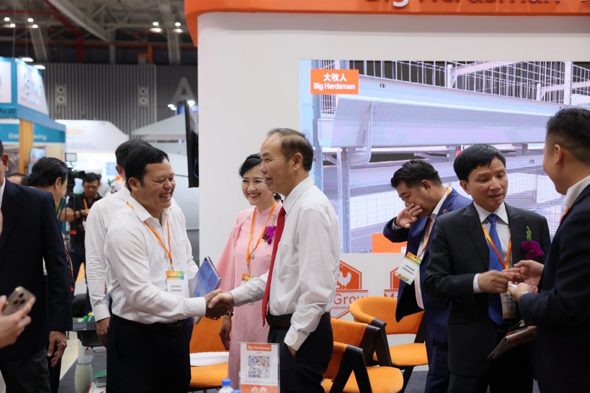 Hơn 13. 600 lượt khách tham quan triển lãm Vietstock 2024 & Aquaculture Vietnam 2024 Hơn 13. 600 lượt khách tham quan triển lãm Vietstock 2024 & Aquaculture Vietnam 2024