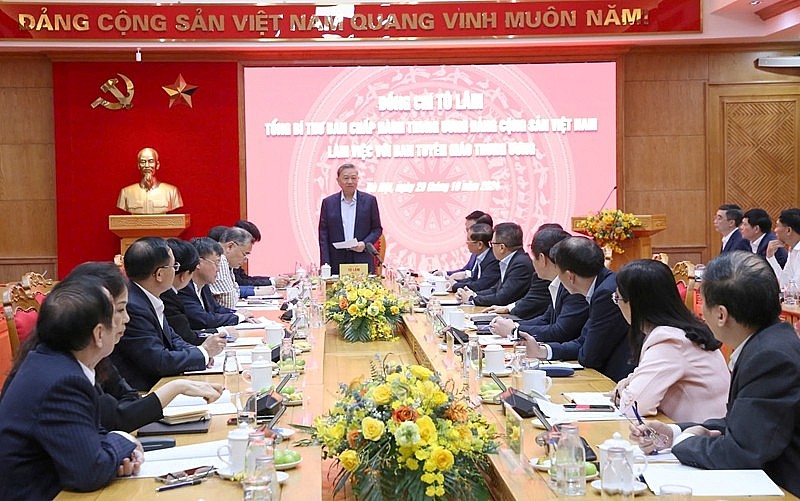 Tổng Bí thư Tô Lâm yêu cầu đổi mới công tác tuyên giáo trong kỷ nguyên vươn mình của dân tộc Tổng Bí thư Tô Lâm yêu cầu đổi mới công tác tuyên giáo trong kỷ nguyên vươn mình của dân tộc