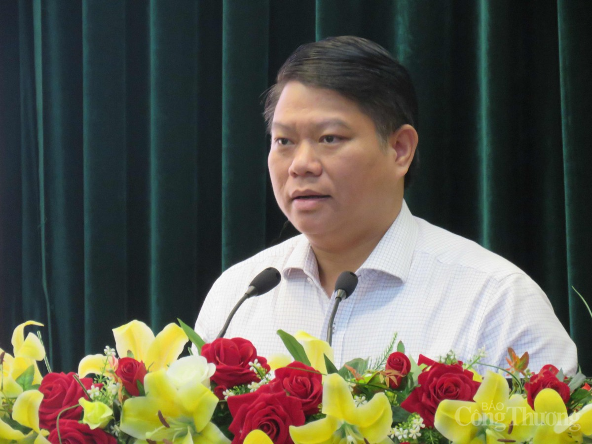 Phó Giám đốc Sở Công Thương tỉnh Bà Rịa – Vũng Tàu Lê Văn Danh phát biểu tại buổi tập huấn. Ảnh: Nguyễn Ngọc Phó Giám đốc Sở Công Thương tỉnh Bà Rịa – Vũng Tàu Lê Văn Danh phát biểu tại buổi tập huấn. Ảnh: Nguyễn Ngọc