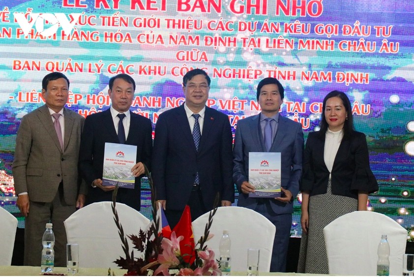 Lễ ký kết các Thỏa thuận hợp tác ngày 28/10/2024. Lễ ký kết các Thỏa thuận hợp tác ngày 28/10/2024.