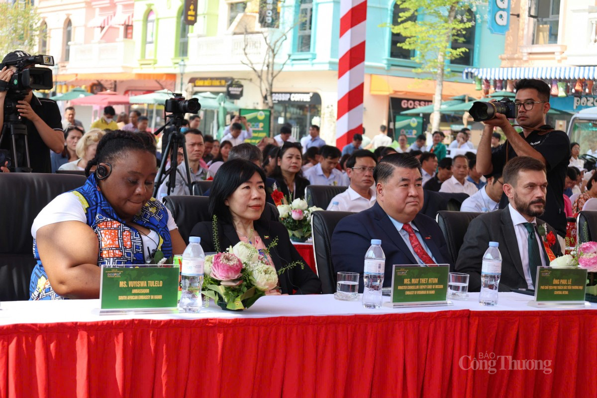 Khai mạc Triển lãm các sản phẩm OCOP xuất khẩu lần thứ nhất Khai mạc Triển lãm các sản phẩm OCOP xuất khẩu lần thứ nhất