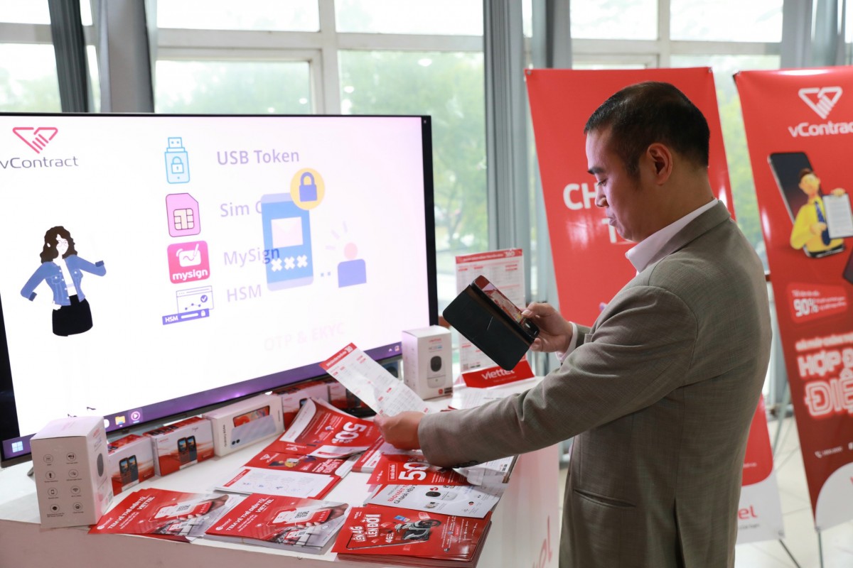 Hà Nội hoàn thành nhiều mục tiêu chuyển đổi số Hà Nội hoàn thành nhiều mục tiêu chuyển đổi số