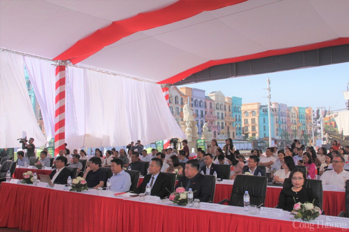 Kết nối, thúc đẩy tiêu thụ sản phẩm OCOP vào hệ thống phân phối hiện đại ở nước ngoài Kết nối, thúc đẩy tiêu thụ sản phẩm OCOP vào hệ thống phân phối hiện đại ở nước ngoài