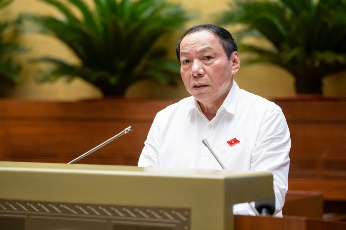 Bộ trưởng Bộ Văn hóa, Thể thao và Du lịch Nguyễn Văn Hùng 