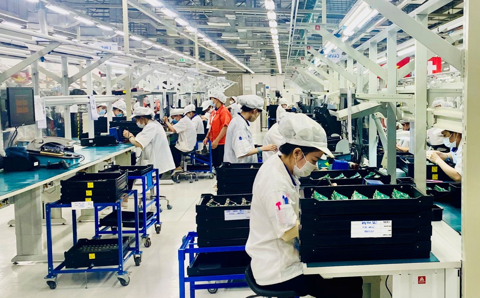 Bộ sẽ tiếp tục tháo gỡ khó khăn cho doanh nghiệp để thúc đẩy phát triển sản xuất Bộ sẽ tiếp tục tháo gỡ khó khăn cho doanh nghiệp để thúc đẩy phát triển sản xuất