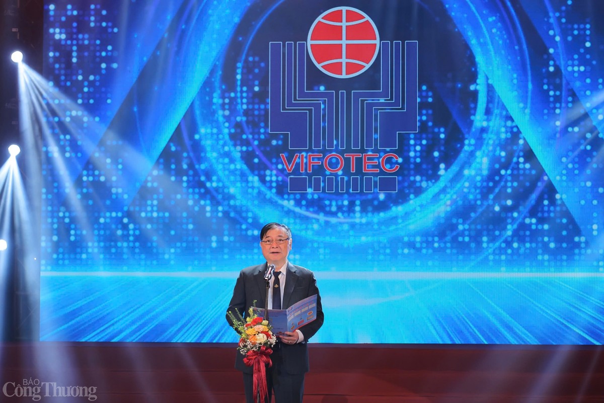 Trao Giải Cuộc thi sáng tạo thanh thiếu niên, nhi đồng toàn quốc 2024 Trao Giải Cuộc thi sáng tạo thanh thiếu niên, nhi đồng toàn quốc 2024