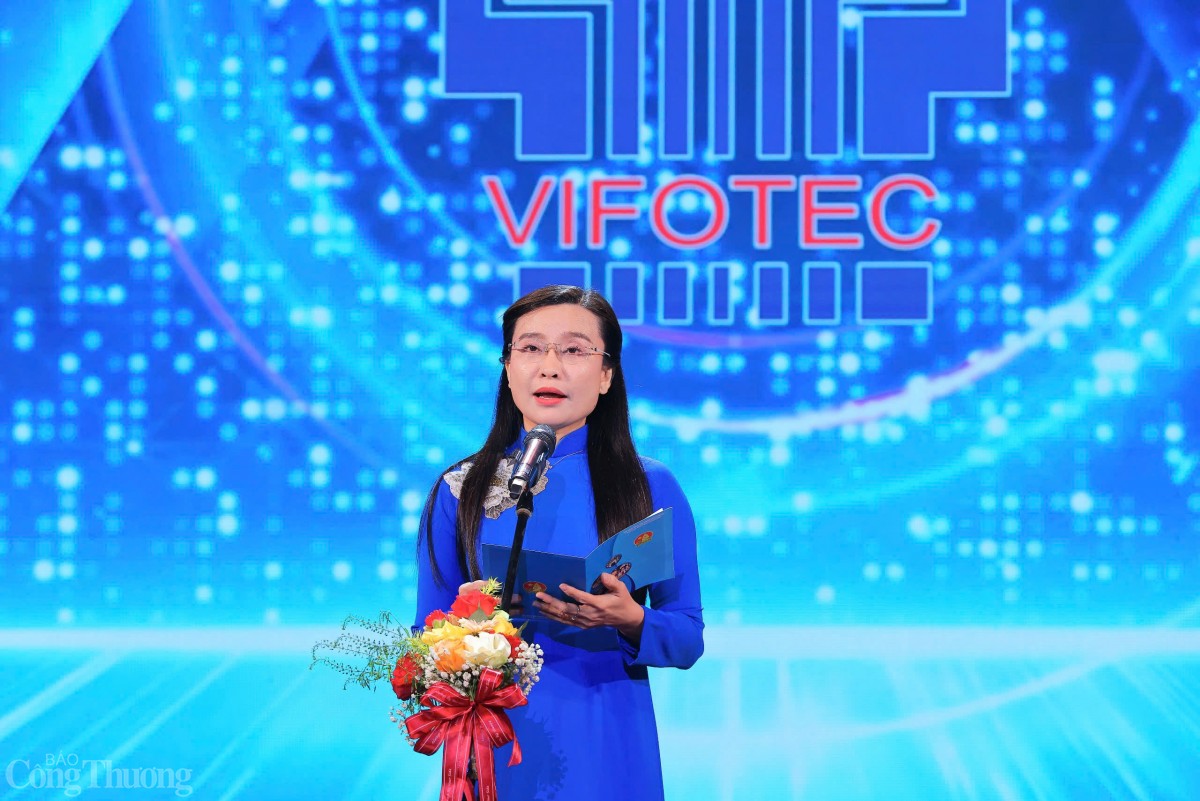 Trao Giải Cuộc thi sáng tạo thanh thiếu niên, nhi đồng toàn quốc 2024 Trao Giải Cuộc thi sáng tạo thanh thiếu niên, nhi đồng toàn quốc 2024