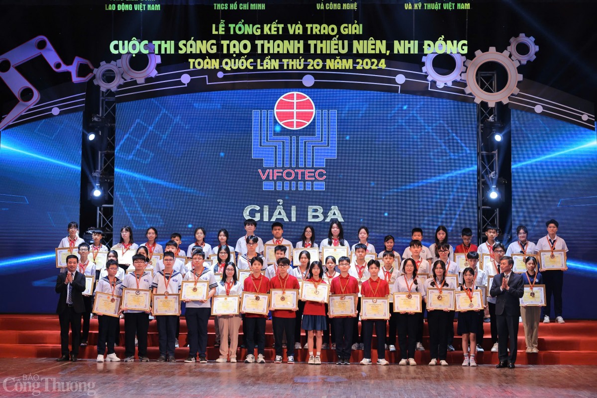 Trao Giải Cuộc thi sáng tạo thanh thiếu niên, nhi đồng toàn quốc 2024 Trao Giải Cuộc thi sáng tạo thanh thiếu niên, nhi đồng toàn quốc 2024