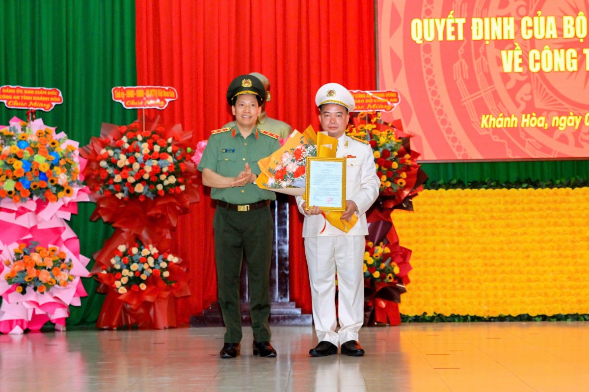 Phó Giám đốc Công an tỉnh Phú Thọ làm Giám đốc Công an tỉnh Khánh Hòa Phó Giám đốc Công an tỉnh Phú Thọ làm Giám đốc Công an tỉnh Khánh Hòa