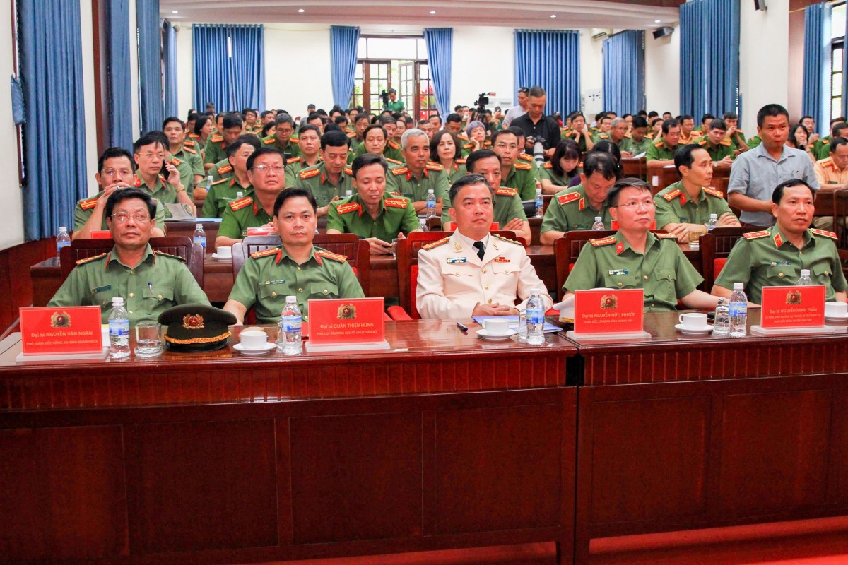 Phó Giám đốc Công an tỉnh Phú Thọ làm Giám đốc Công an tỉnh Khánh Hòa Phó Giám đốc Công an tỉnh Phú Thọ làm Giám đốc Công an tỉnh Khánh Hòa