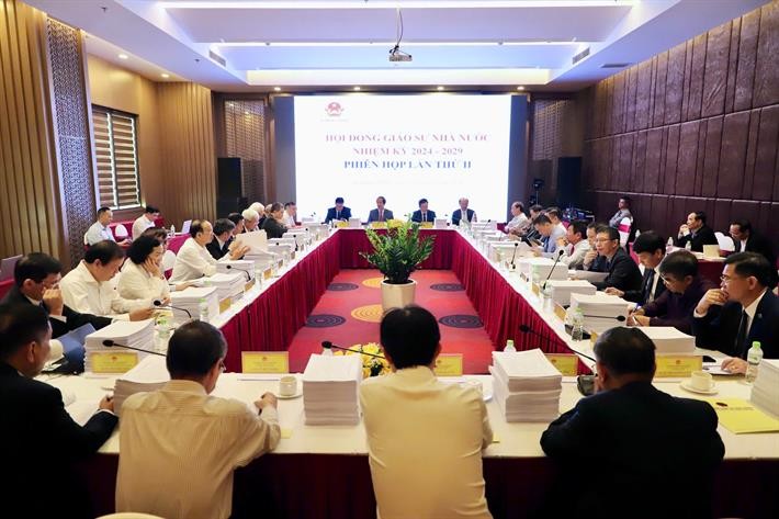 Hội đồng giáo sư nhà nước bỏ phiếu công nhận 45 giáo sư, 570 phó giáo sư Hội đồng giáo sư nhà nước bỏ phiếu công nhận 45 giáo sư, 570 phó giáo sư