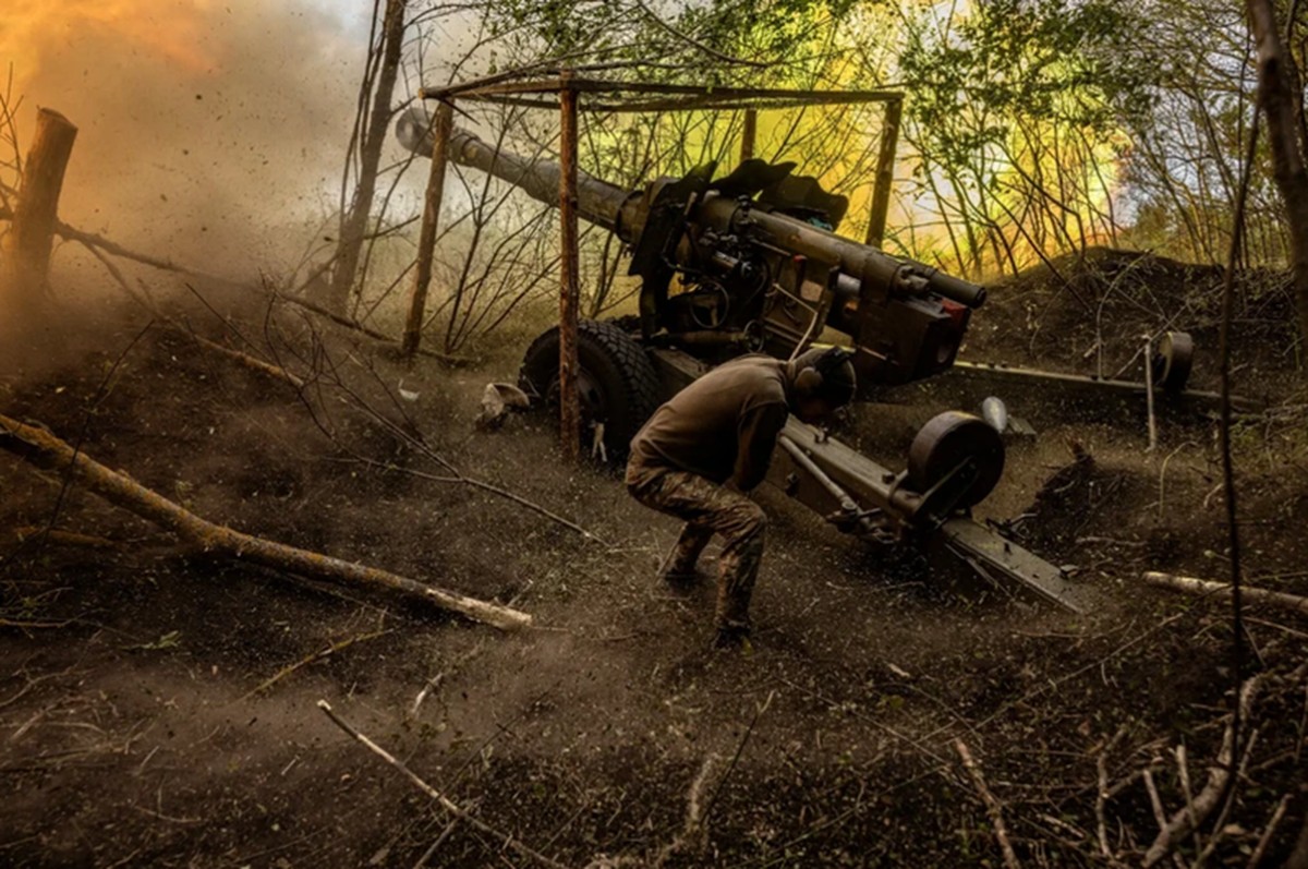 Khi Quân đội Ukraine tiếp tục rút bớt lực lượng khỏi miền đông Ukraine để chuyển về Kursk, Quân đội Nga ngày càng đạt được nhiều thắng lợi ở khu vực này. Khi Quân đội Ukraine tiếp tục rút bớt lực lượng khỏi miền đông Ukraine để chuyển về Kursk, Quân đội Nga ngày càng đạt được nhiều thắng lợi ở khu vực này.