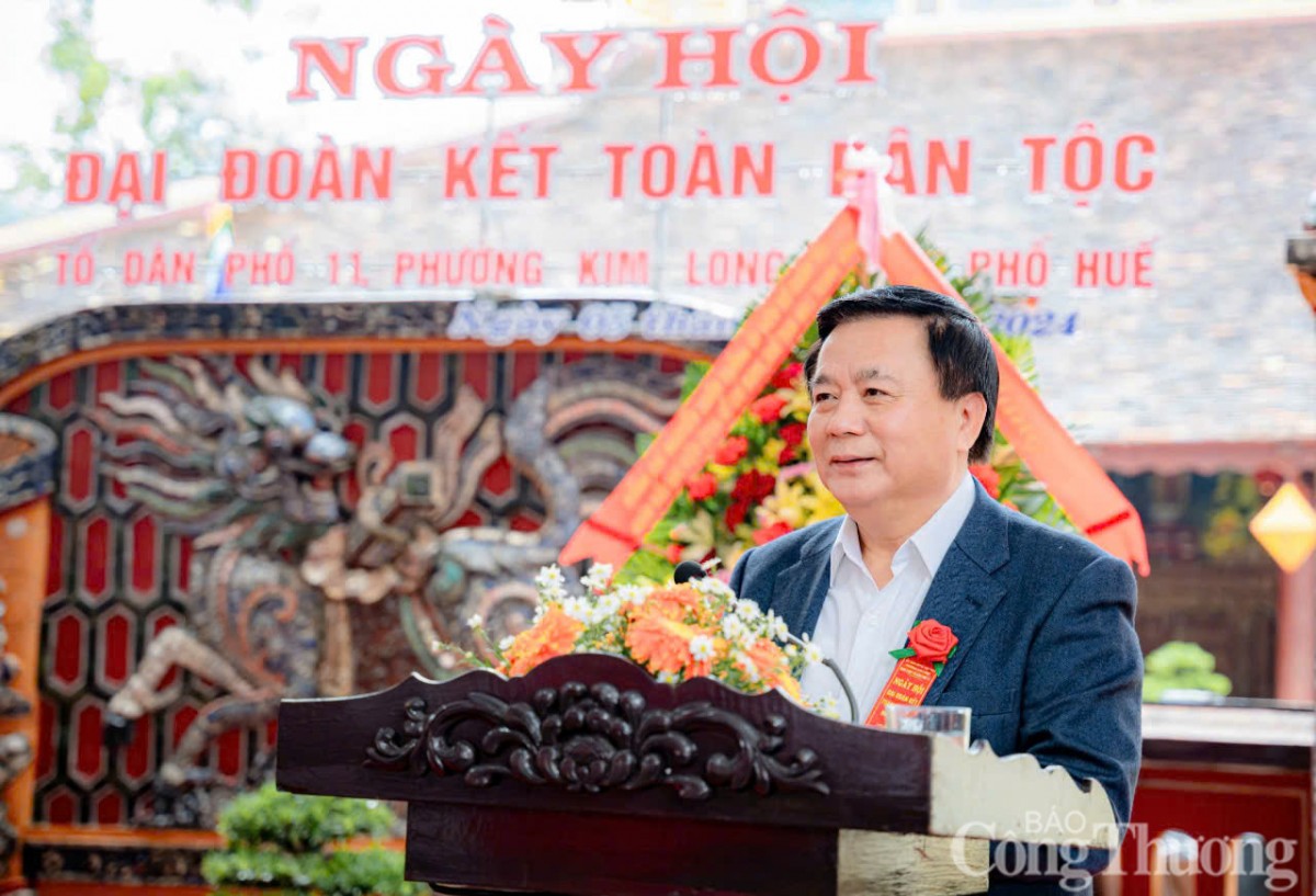 Uỷ viên Bộ Chính trị Nguyễn Xuân Thắng tham dự Ngày hội Đại đoàn kết tại Thừa Thiên Huế Uỷ viên Bộ Chính trị Nguyễn Xuân Thắng tham dự Ngày hội Đại đoàn kết tại Thừa Thiên Huế