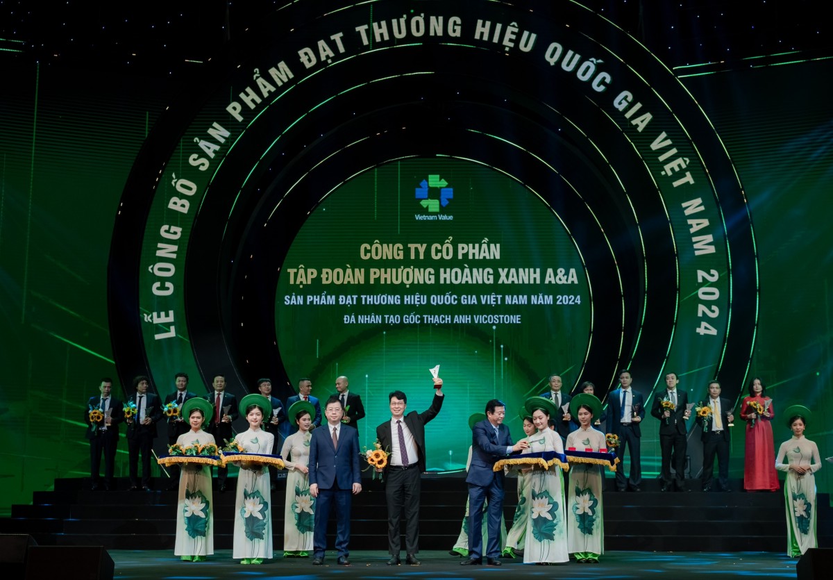 Tập đoàn Phenikaa lần thứ 4 liên tiếp được vinh danh Thương hiệu Quốc gia Việt Nam Tập đoàn Phenikaa lần thứ 4 liên tiếp được vinh danh Thương hiệu Quốc gia Việt Nam