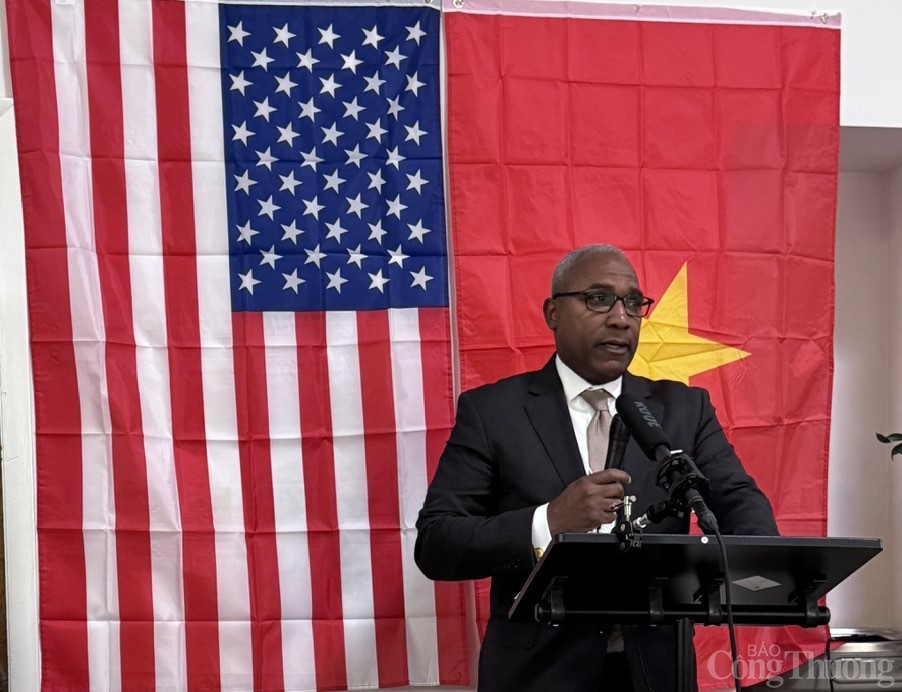 Xelex Việt Nam ra mắt mẫu laptop và máy tính bảng Latimer tại thị trường Mỹ